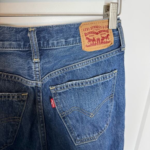 Levi’s Low Pro Straight Mid Rise Distressed Knees Dark Wash Jeans Size 26 - Picture 4 of 6